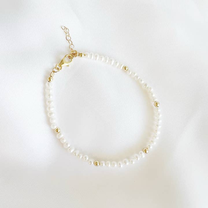 Freshwater Pearl Gold Beaded Bracelet