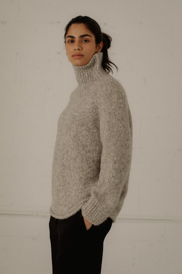 Stanley Pullover in Marble Grey
